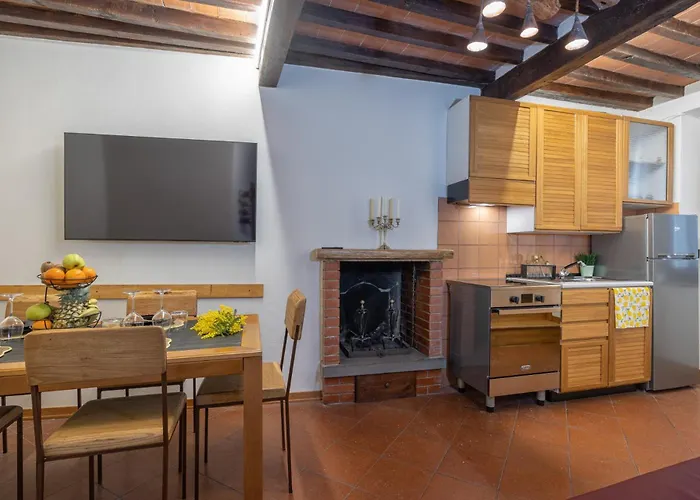 La Casa Sul Vicolo Centro Storico شقة كورتونا